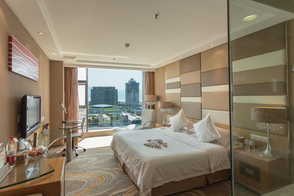 The Center Hotel Weihai Exterior foto