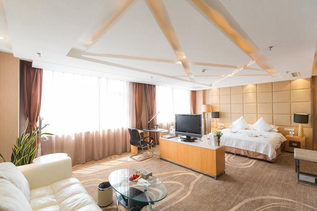 The Center Hotel Weihai Exterior foto